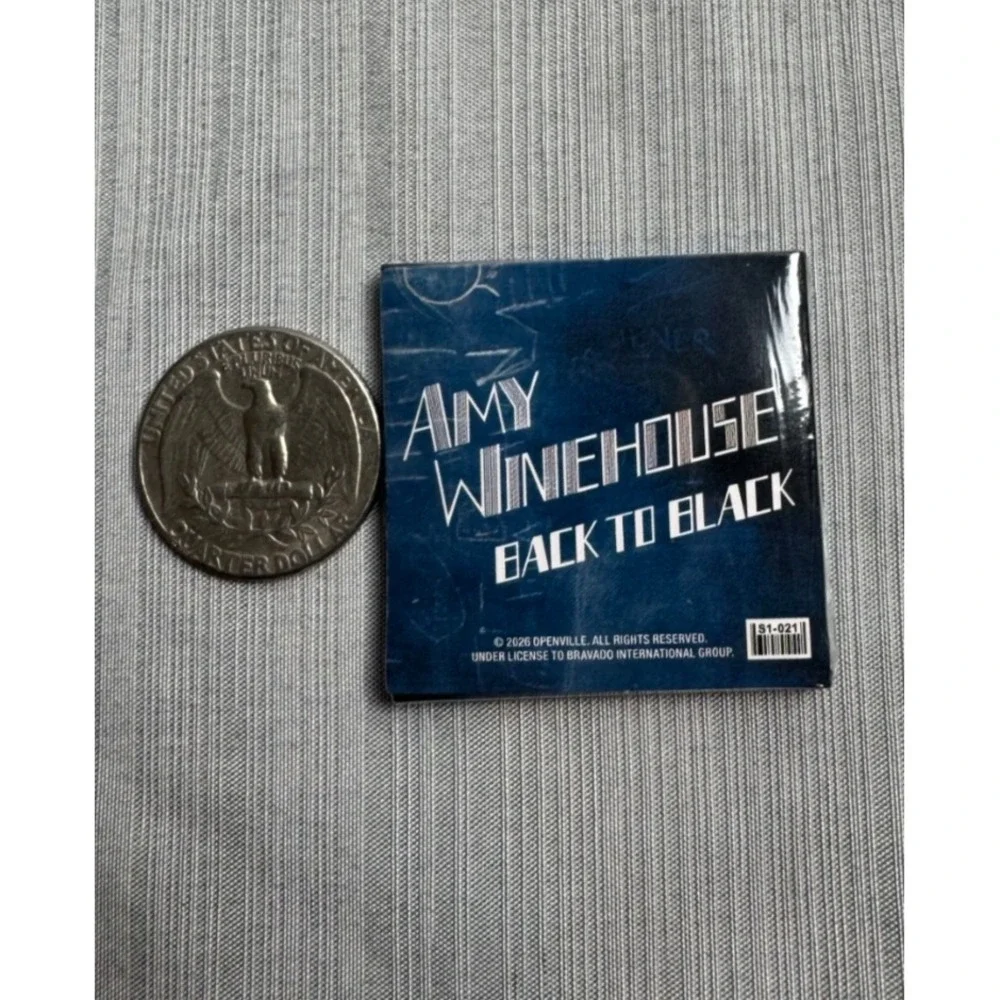 Miniverse Amy Winehouse Back to Black  Mini Playable Record Collectibles